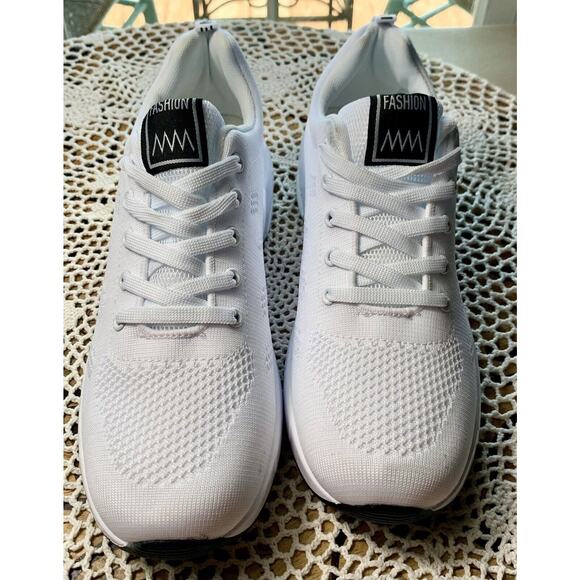 Ladies Nice-Nice Fashion Sneakers White Size 9.5M Mesh Breathable Arch-Soles 639 - Picture 9 of 9